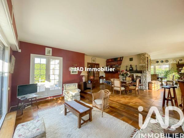 Maison à vendre 9 pièces 218 m² Sainte-Geneviève-des-Bois