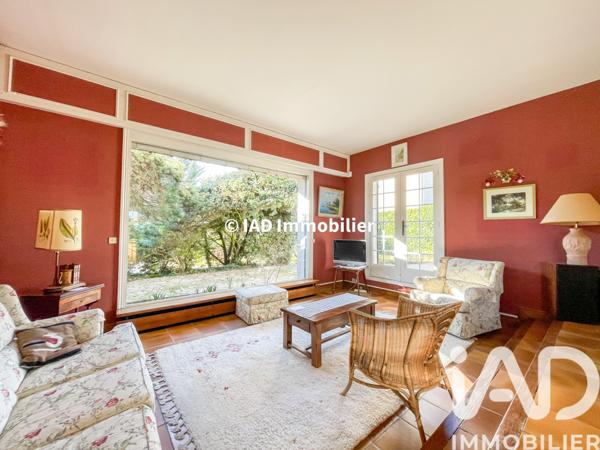 Maison à vendre 9 pièces 218 m² Sainte-Geneviève-des-Bois