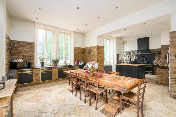 Château d'exception fin 19ème siècle - Coeur du Beaujolais