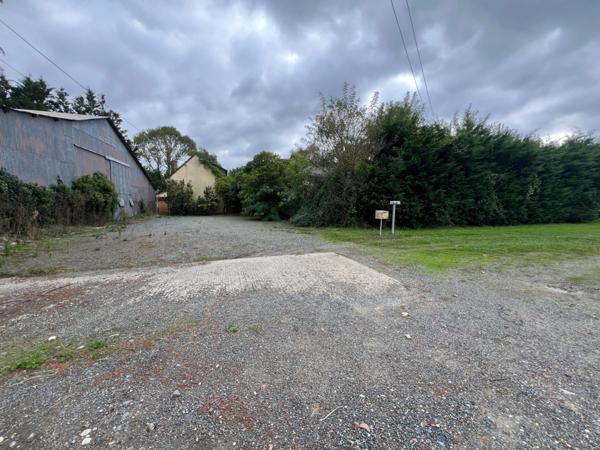 Maison à vendre 5 pièces (49) avec de nombreuses dépendances habitables