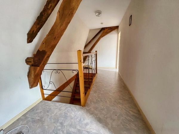 Maison à vendre 5 pièces (49) avec de nombreuses dépendances habitables