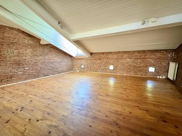 GRAND STUDIO AVEC MEZZANINE