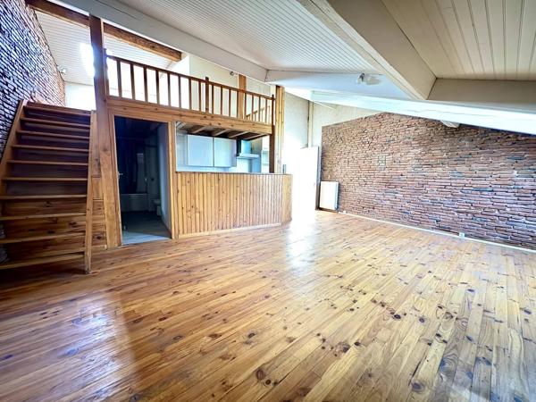 GRAND STUDIO AVEC MEZZANINE