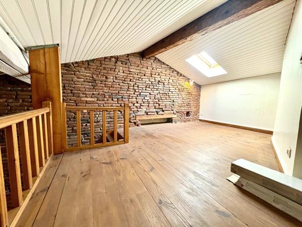 GRAND STUDIO AVEC MEZZANINE