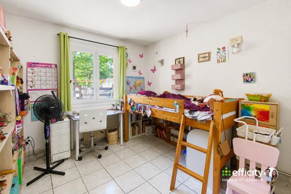 Maison
         4 pièces
        - 140 m² Exclusivité 329 900 € *
