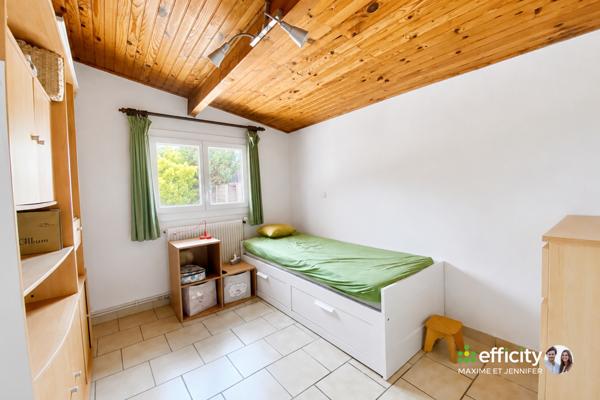 Maison
         4 pièces
        - 140 m² Exclusivité 329 900 € *