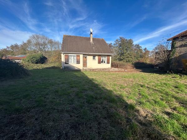 Charmante maison de plain-pied avec grands hangars et terrain de 2 033 m² BLENEAU (89)