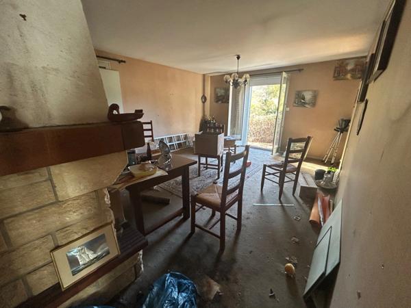 Charmante maison de plain-pied avec grands hangars et terrain de 2 033 m² BLENEAU (89)