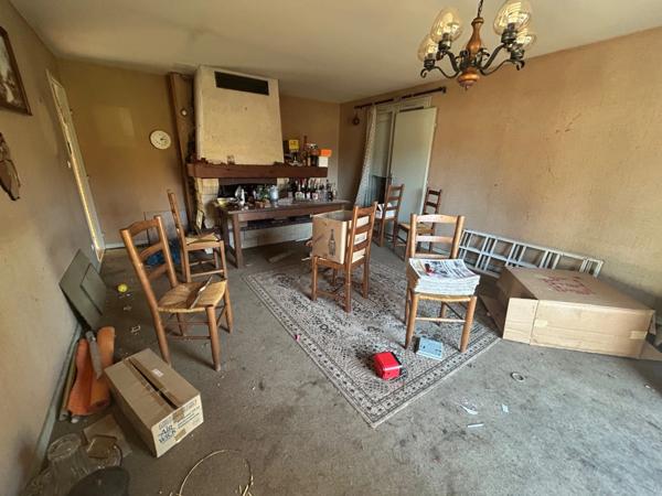 Charmante maison de plain-pied avec grands hangars et terrain de 2 033 m² BLENEAU (89)