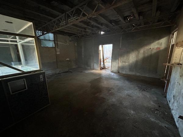 Charmante maison de plain-pied avec grands hangars et terrain de 2 033 m² BLENEAU (89)