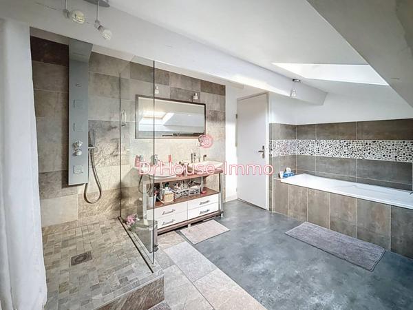 Maison à vendre 6 pièces de 201 m²