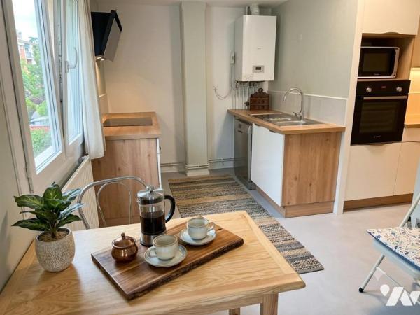 TARBES – QUARTIER DE L’ORMEAU – BEL APPARTEMENT T4 RÉNOVÉ AVEC BALCONS, CAVE ET PARKING