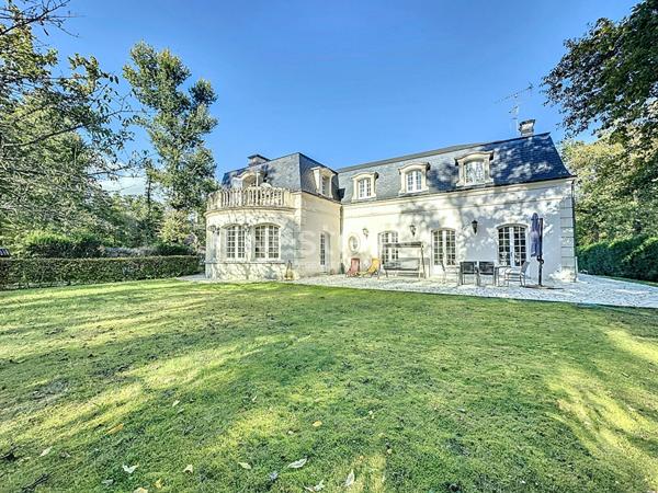 Maison Lamorlaye 8 pièce(s) 340 m² habitables, parc 4800m²