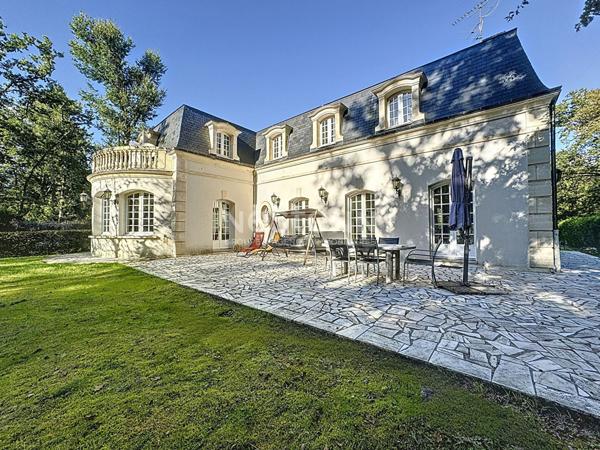 Maison Lamorlaye 8 pièce(s) 340 m² habitables, parc 4800m²