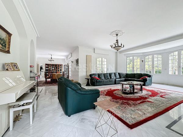 Maison Lamorlaye 8 pièce(s) 340 m² habitables, parc 4800m²