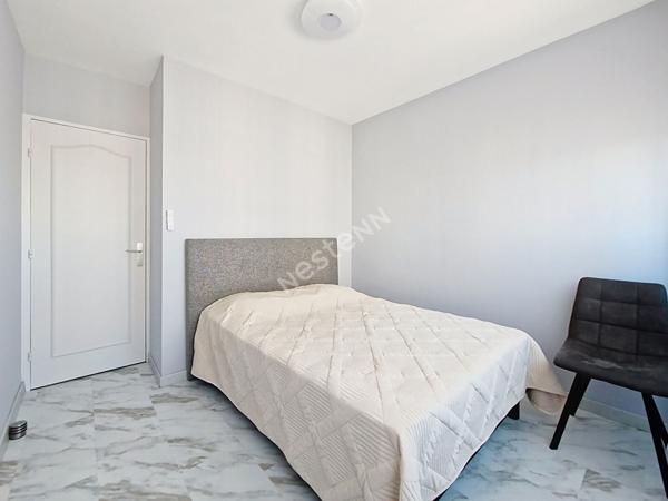 Appartement Poitiers 4 pièce(s) 90.87 m2 refait à neuf dans une résidence avec ascenseur