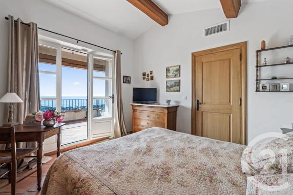 Maison à vendre  8 pièces - 180 m 2   LES ISSAMBRES  - 83
