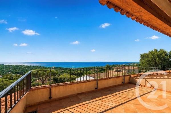 Maison à vendre  8 pièces - 180 m 2   LES ISSAMBRES  - 83
