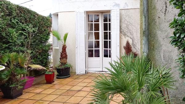 Maison sur sous-sol proche des commodités