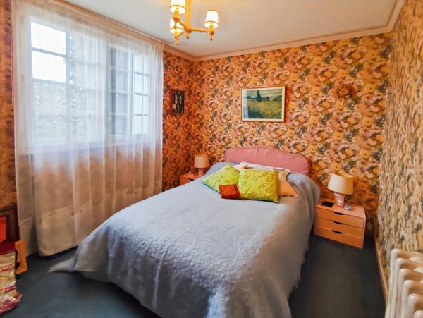 Maison sur sous-sol proche des commodités