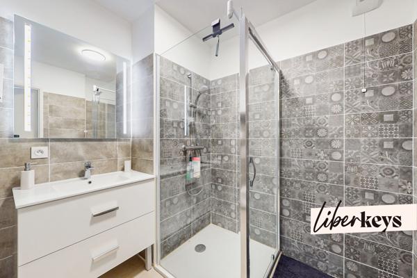 PUGET-SUR-ARGENS (83) / T5 110m² / Terrasse 144 m² / Piscine / Vue imprenable