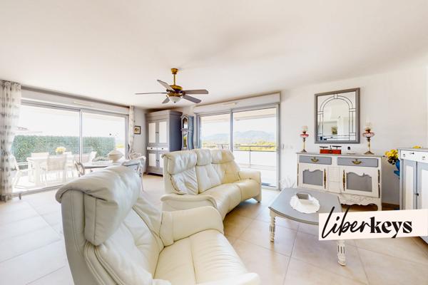 PUGET-SUR-ARGENS (83) / T5 110m² / Terrasse 144 m² / Piscine / Vue imprenable