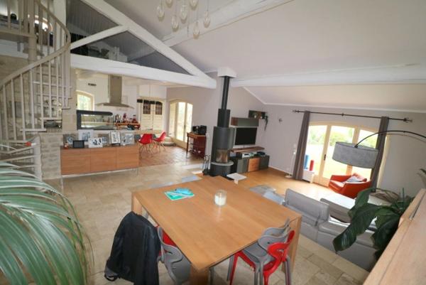 Maison à vendre 9 pièces MONTMEYRAN (26)
