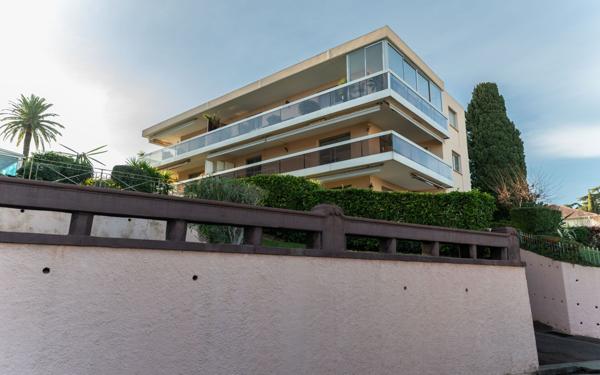 Appartement à vendre    3 pièces • 83 m2 Nice