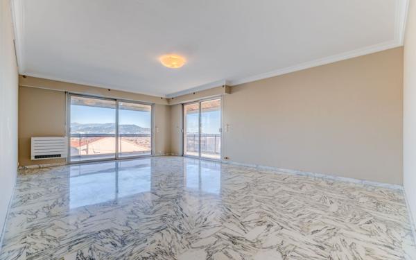Appartement à vendre    3 pièces • 83 m2 Nice