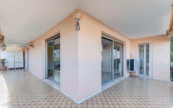 Appartement à vendre    3 pièces • 83 m2 Nice