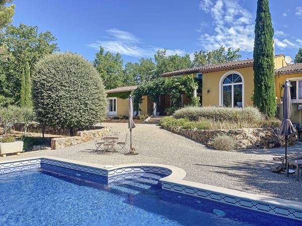 Villa d'architecte 6 chambres piscine