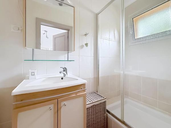 Maison familiale T5 de 190 m² avec jardin arboré, vue Salève & Jura COLLONGES SOUS SALEVE (74)