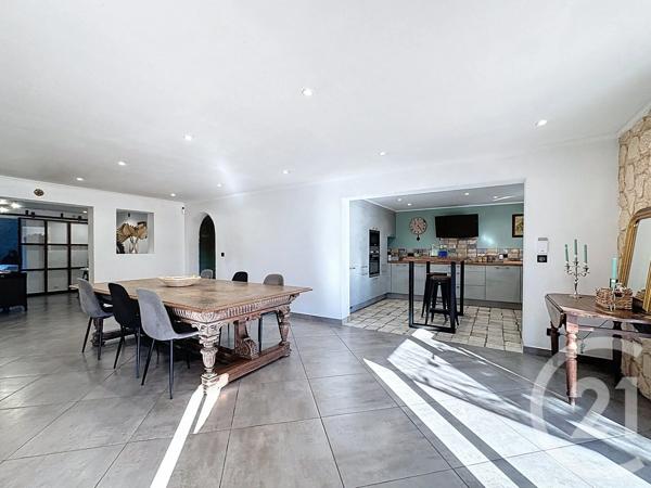 Maison à vendre  6 pièces - 215 m 2   PEGOMAS  - 06