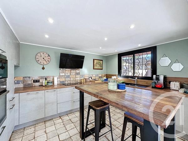Maison à vendre  6 pièces - 215 m 2   PEGOMAS  - 06