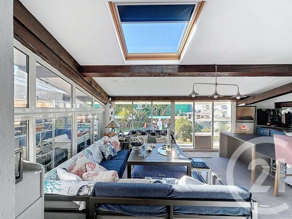 Maison à vendre  5 pièces - 122,30 m 2   ANTIBES  - 06