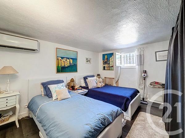 Maison à vendre  5 pièces - 122,30 m 2   ANTIBES  - 06