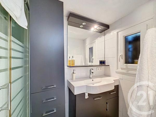 Maison à vendre  5 pièces - 122,30 m 2   ANTIBES  - 06