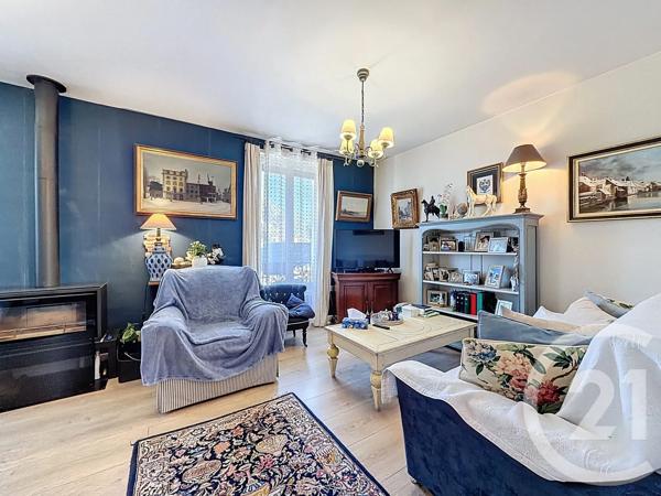 Maison à vendre  5 pièces - 122,30 m 2   ANTIBES  - 06