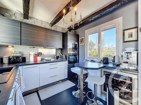 Maison à vendre  5 pièces - 122,30 m 2   ANTIBES  - 06