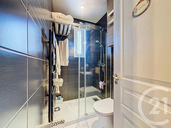 Maison à vendre  5 pièces - 122,30 m 2   ANTIBES  - 06