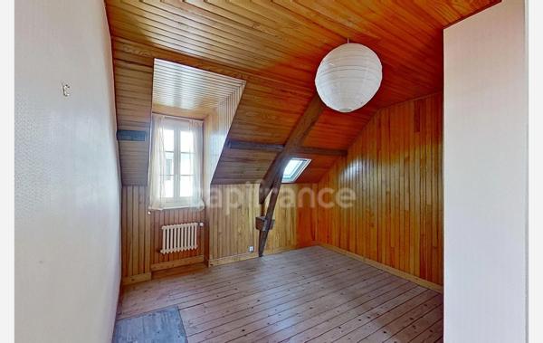 À vendre - Côtes-d'Armor (22) - Saint-Brieuc - Saint-Michel - Maison de caractère de 1870 - 7 pièces - 131,83 m² - 5 chambres - Jardin clos - Cave