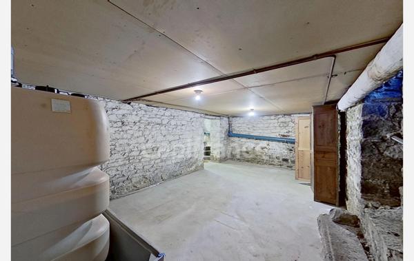 À vendre - Côtes-d'Armor (22) - Saint-Brieuc - Saint-Michel - Maison de caractère de 1870 - 7 pièces - 131,83 m² - 5 chambres - Jardin clos - Cave