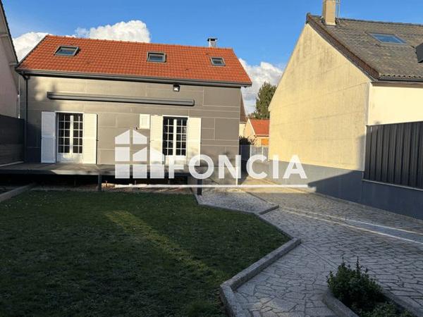 À vendre Maison 5 pièces 131 m² - Paray-vieille-poste 91550