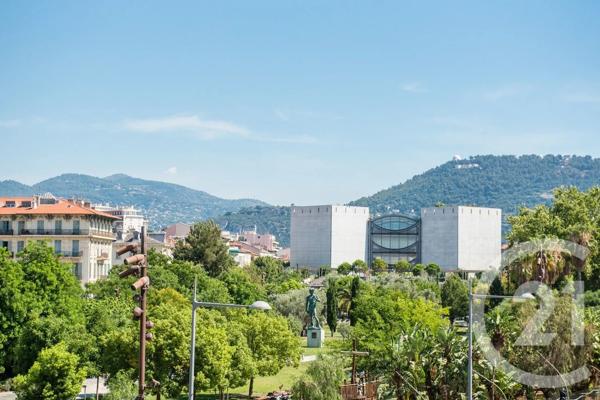 Appartement F2 à vendre  2 pièces - 32 m 2   NICE  - 06