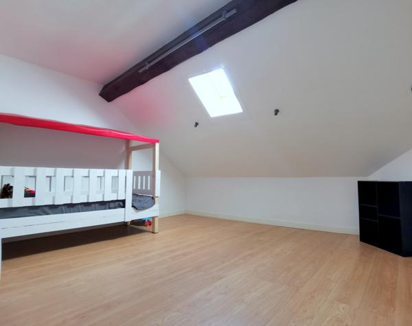 Saint-Germain-des-Fossés (03260) A VENDRE, A ST GERMAIN DES FOSSES, MAISON 86 M2, MITOYENNE, ATELIER