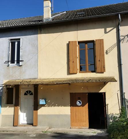 Saint-Germain-des-Fossés (03260) A VENDRE, A ST GERMAIN DES FOSSES, MAISON 86 M2, MITOYENNE, ATELIER