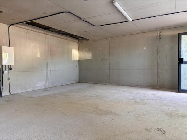 Fonds De Commerce
        
        - 68 m² 13 440 € *