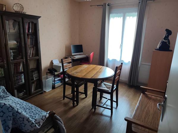 Maison avec sous-sol et terrain à Écueillé