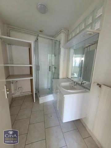 Appartement à louer 3 pièces 72.11m² Lens (62300)