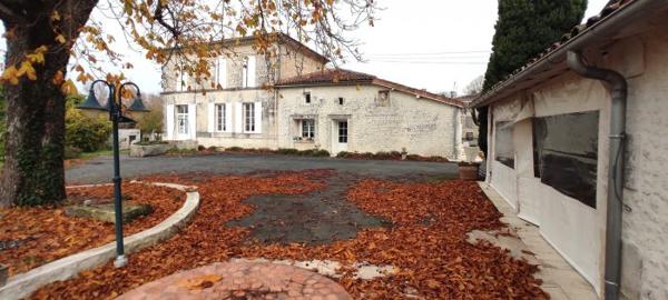 Maison ancienne Saintes 180 m²